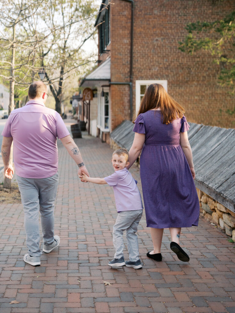 Winston-Salem maternity photographer natural light portraits