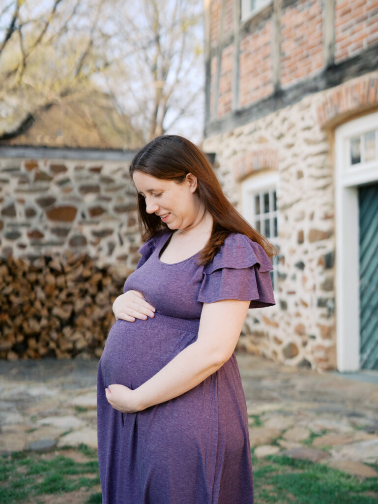 Winston-Salem maternity photographer natural light portraits
